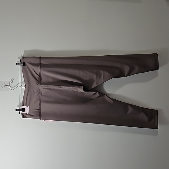 Victoria's Secret Live On Point Leggings! - Picture 6 of 7